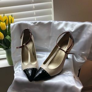 Tahari tri colour ankle strap shoes. Size 9m